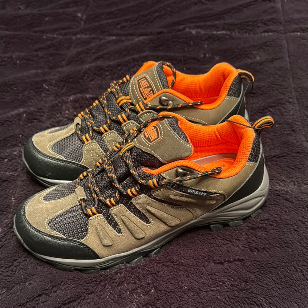 Men's Outdoor Hiking Shoes size 9 - Black and Orange